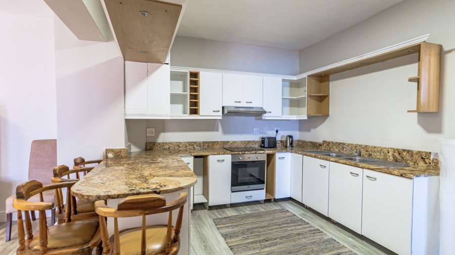 6 Bedroom Property for Sale in Myburgh Park Western Cape